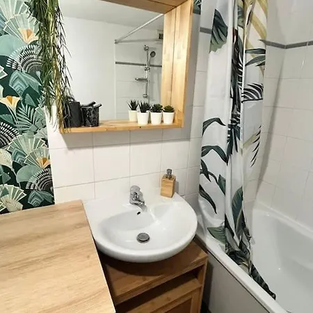 Spacious Chic Parisian House - Paris A Porte - Metro 14 - 1 Minute Walking To Subway Clichy Exterior photo